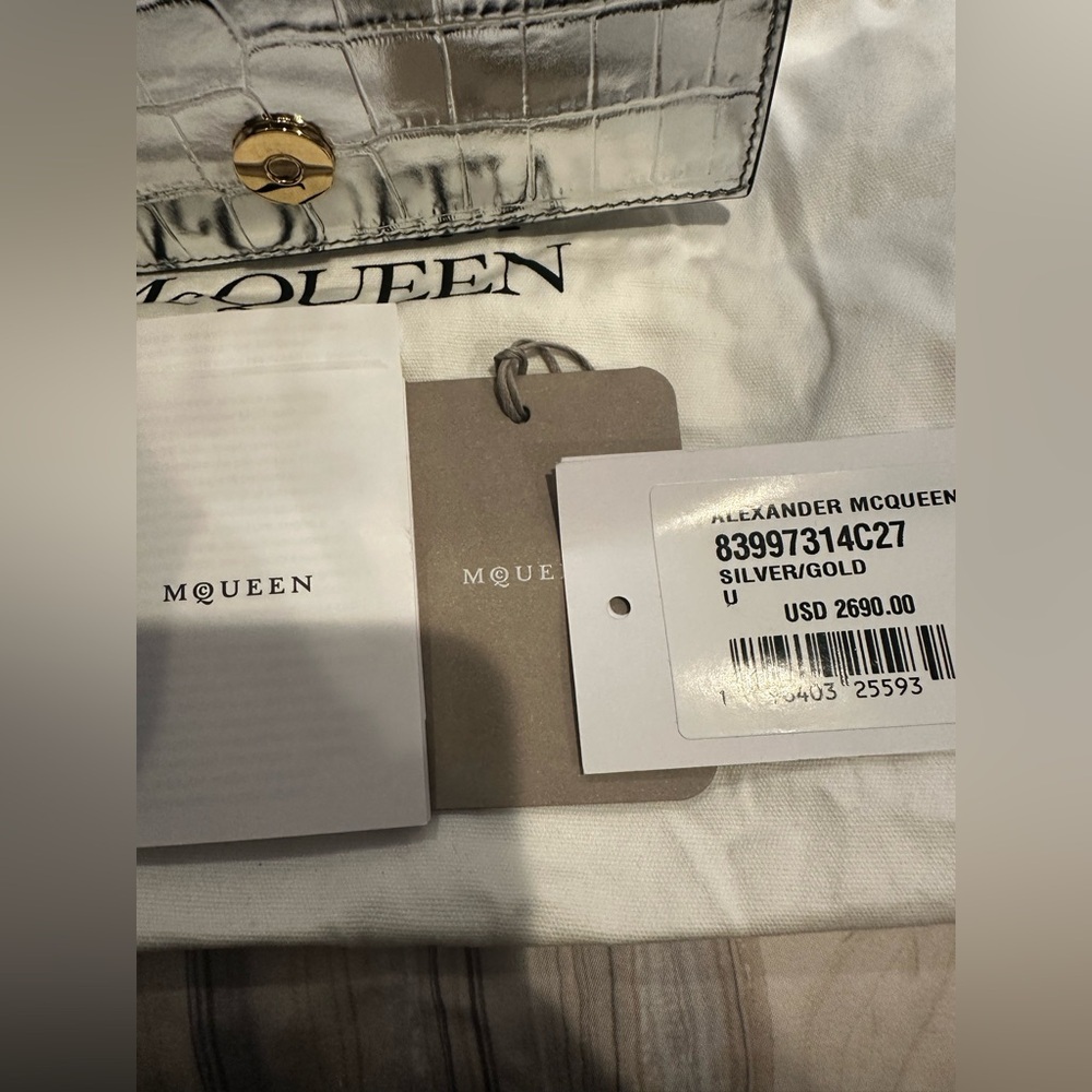 McQueen Croc-Embossed Bag with Gold Chain - Picture 13 of 15